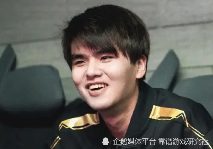 LOL：Uzi名人堂皮肤碰瓷LWX，Doinb宣布退出电竞圈，以后不打比赛了__LOL：Uzi名人堂皮肤碰瓷LWX，Doinb宣布退出电竞圈，以后不打比赛了