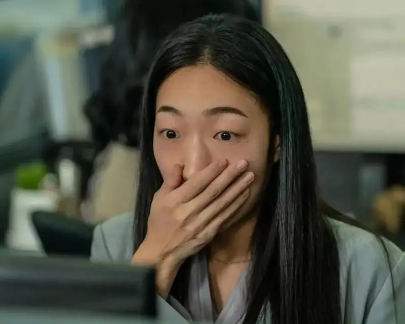 假面女郎：虚拟与现实的疯狂割裂，你能看懂吗？