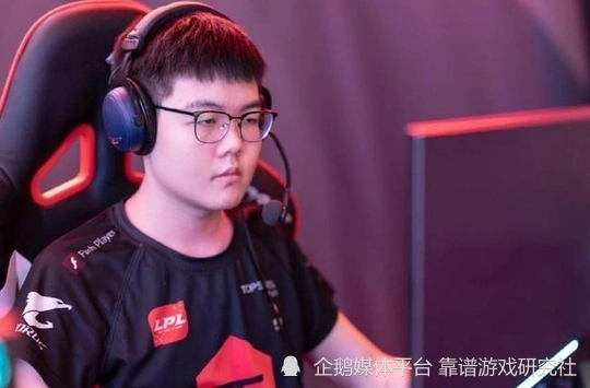 LOL：BLG战队将TES打回原形，Bin赛后发文诛心，王朝回归了__LOL：BLG战队将TES打回原形，Bin赛后发文诛心，王朝回归了