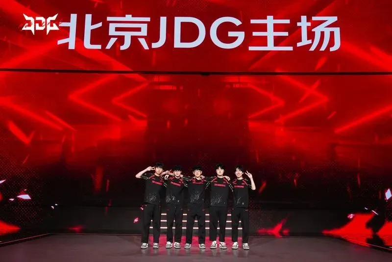 JDG止步八强！LPL季后赛惊变，WE凭何以下克上？