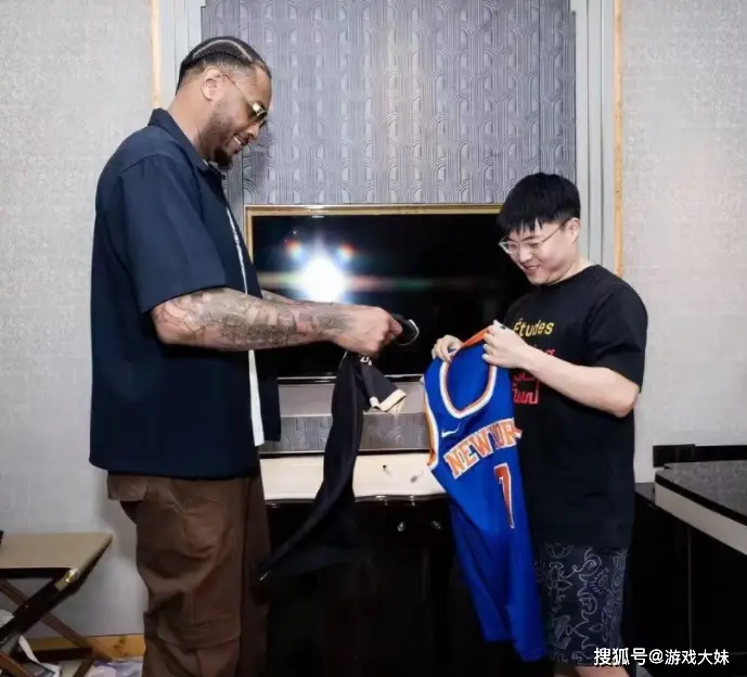 _两人互换身体魔术揭秘_安东尼本内特面补