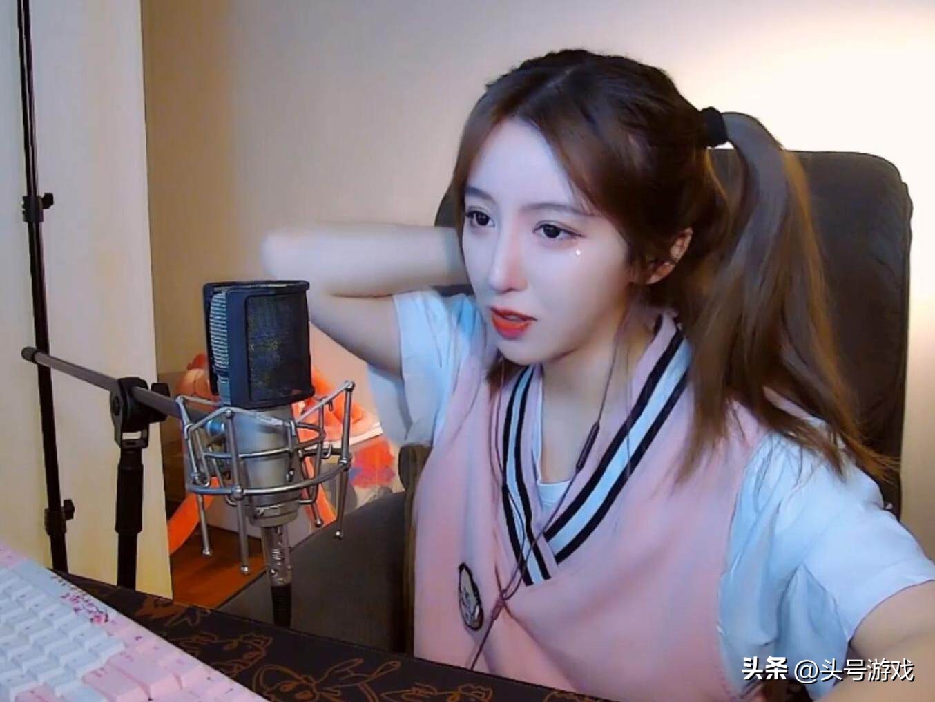 呆妹儿成为抽象主播，读邮件因内容炸裂被封，网友：找人编的故事_呆妹儿成为抽象主播，读邮件因内容炸裂被封，网友：找人编的故事_