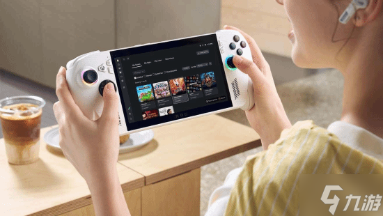 微软新掌机 ROG Xbox Ally 来袭！它真能颠覆掌机游戏感受？