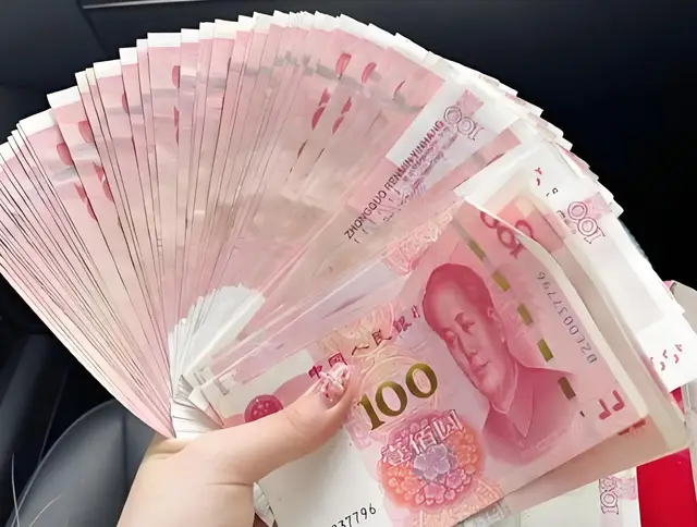 土豪众多催生代练职业，头部代练收入超白领？你怎么看