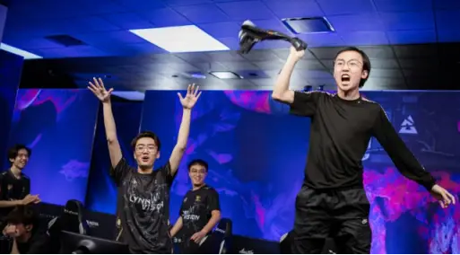 时隔7年中国战队再进CS比赛16强！全华班的荣耀你知道吗？