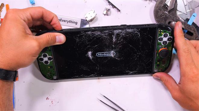 海外UP主测试Switch 2的耐用度，结论是：几乎坚不可摧_海外UP主测试Switch 2的耐用度，结论是：几乎坚不可摧_