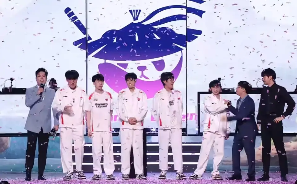 LPL 第二赛段决赛爆冷！谁能想到 AL 竟 3-1 力克 BLG 夺冠？