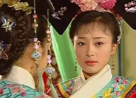 还珠格格里紫薇和知画成好姐妹，跟晴儿却始终隔着一层？为啥