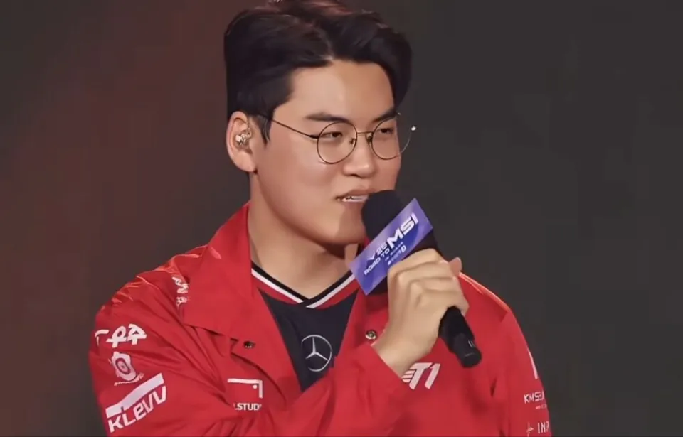 exo粉丝集体向父母道歉__宙斯二代雾化器做丝