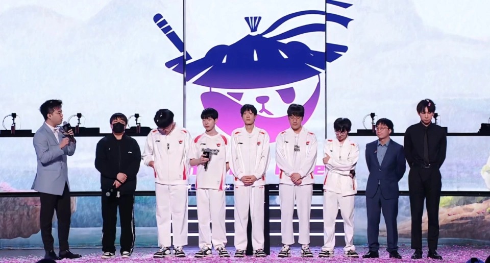 _LPL第一中单易主，首次挑战Faker！T1创造巨大冷门，实力突然进化_LPL第一中单易主，首次挑战Faker！T1创造巨大冷门，实力突然进化