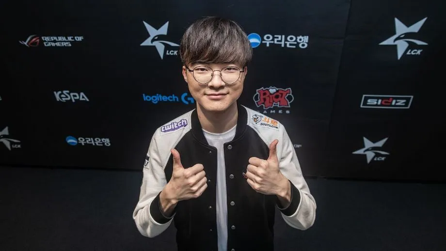 3-0爆杀HLE拿下MSI门票，现在告诉我：T1两连冠靠的还是Zeus吗？_3-0爆杀HLE拿下MSI门票，现在告诉我：T1两连冠靠的还是Zeus吗？_