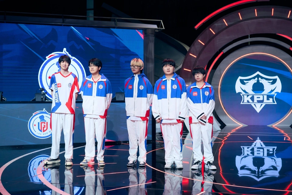 锁定季后赛__林丹赛季首胜