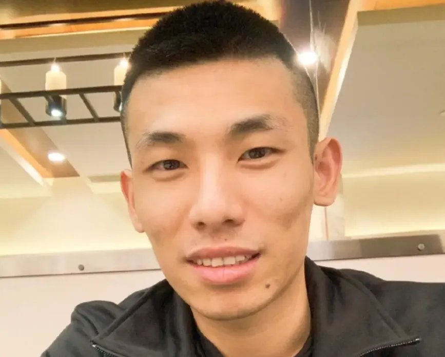 旭旭宝宝想要转剑魂,主动询问AI,结果被答案打脸破防__旭旭宝宝想要转剑魂,主动询问AI,结果被答案打脸破防