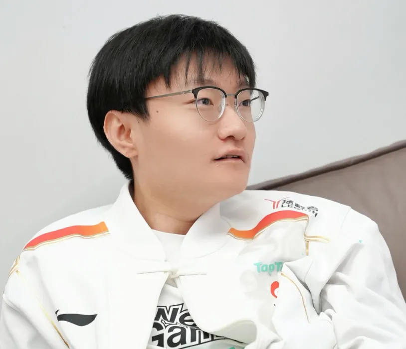 _小天接受采访_小天夺冠采访