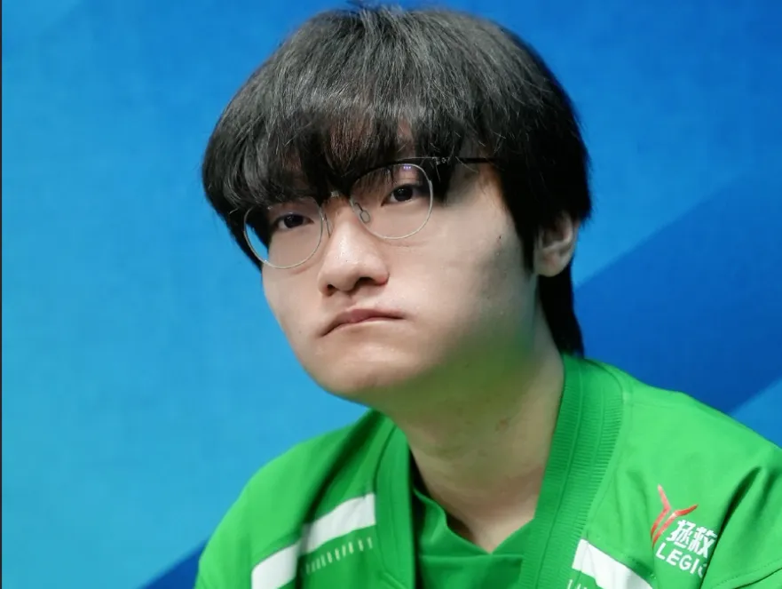 小天夺冠采访_小天接受采访_