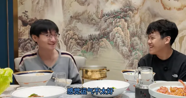 小天夺冠采访_小天接受采访_