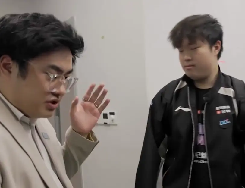 BLG后台纪录片,K皇心态巨好:MSI目标进决赛,该吃吃该喝喝__BLG后台纪录片,K皇心态巨好:MSI目标进决赛,该吃吃该喝喝