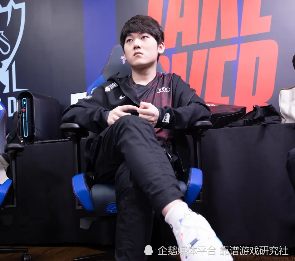 TES战队为何非要换辅助？刘青松离队 Hang加入背后有何隐情