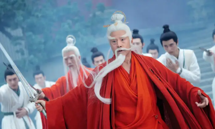 逆水寒黄金服神豪互殴竟引玩家欢呼？这是为何