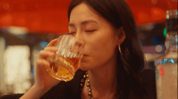 畅销第一被骂翻天：《捞女游戏》火得莫名其妙_畅销第一被骂翻天：《捞女游戏》火得莫名其妙_