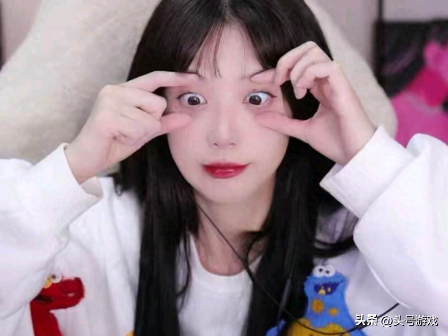 游戏女主播艾琳凭啥吸粉？低门槛主播乱象咋破？