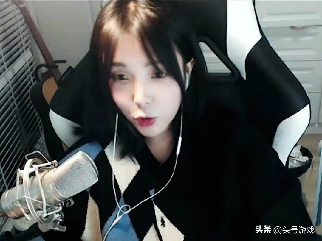 斗鱼直播一姐_熊猫直播一姐冯提莫_