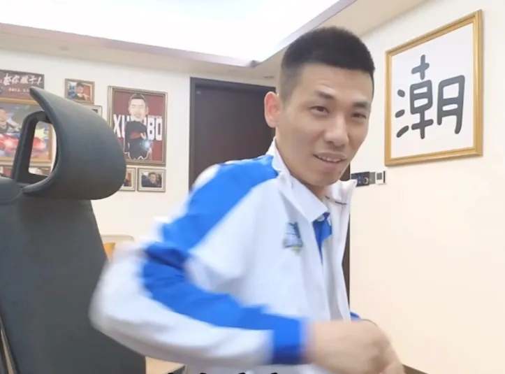 _旭哥去哪了_旭旭宝宝女粉合照