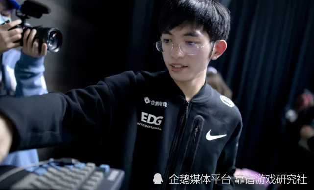 _拳头官方战队排名_拳头公认最强战队