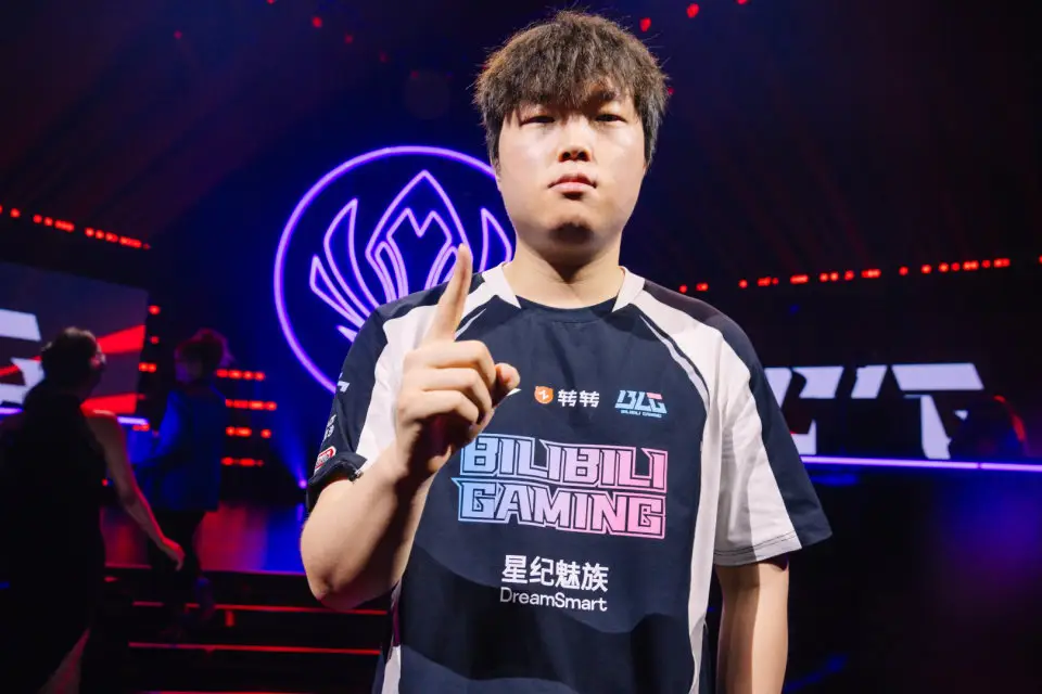 BLG真回来了！强势晋级MSI正赛！Knight：想复仇Faker__BLG真回来了！强势晋级MSI正赛！Knight：想复仇Faker